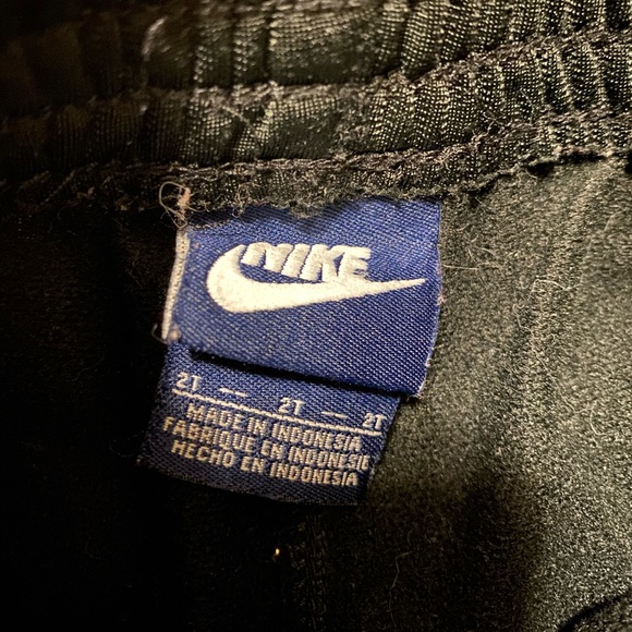 FREE SHIPPING Nike outfit - Picture 4 of 5